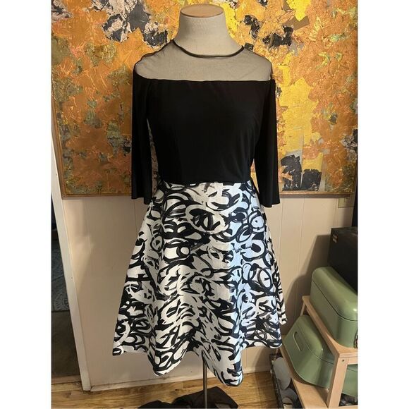 R & M Richard’s Black and White Party Dress with Illusion Neckline Full Skirt Si - Picture 1 of 7